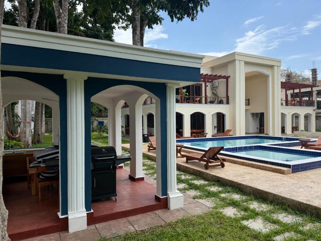 5-BR Signature Villa