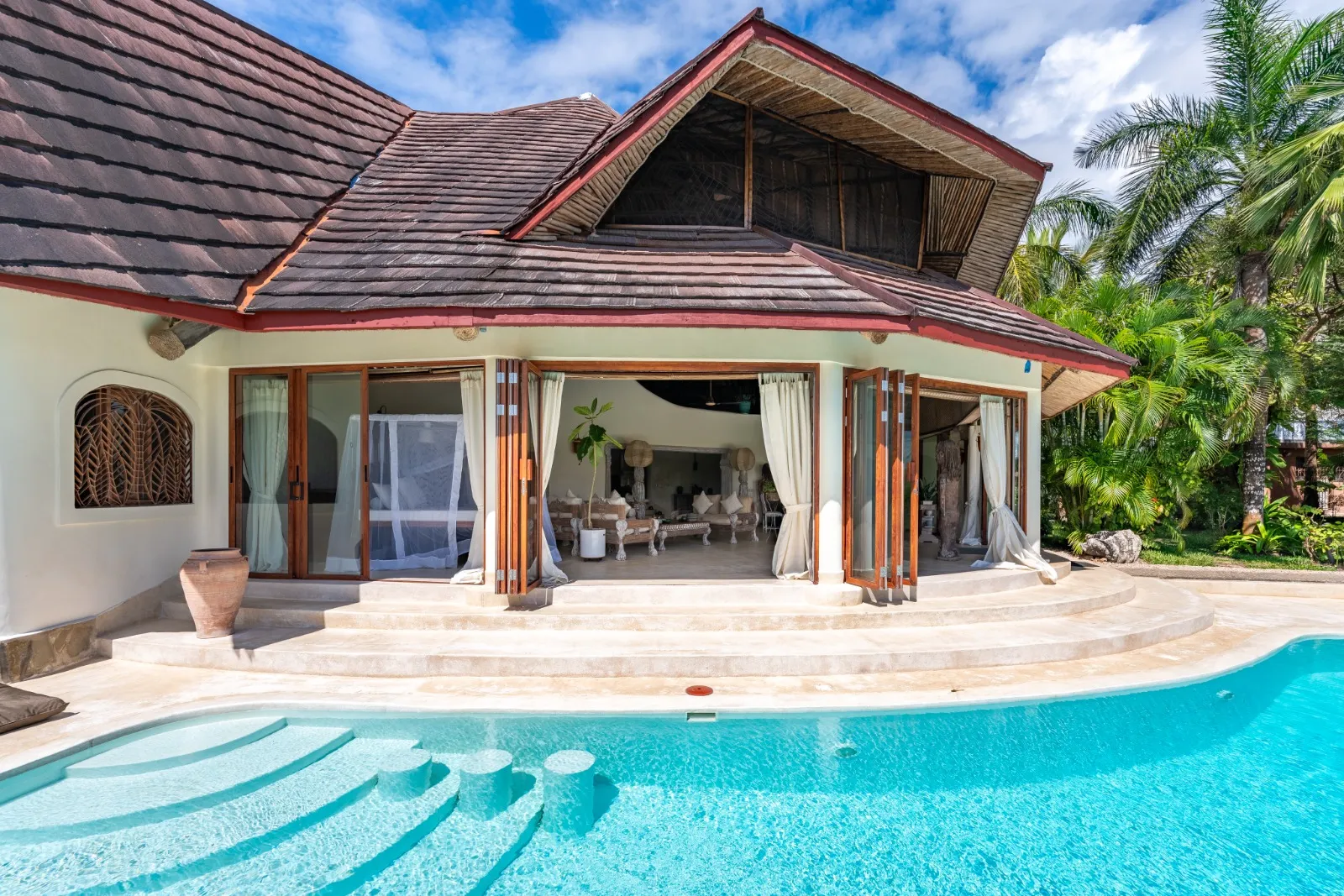 Coastal Chic 3-BR Villa