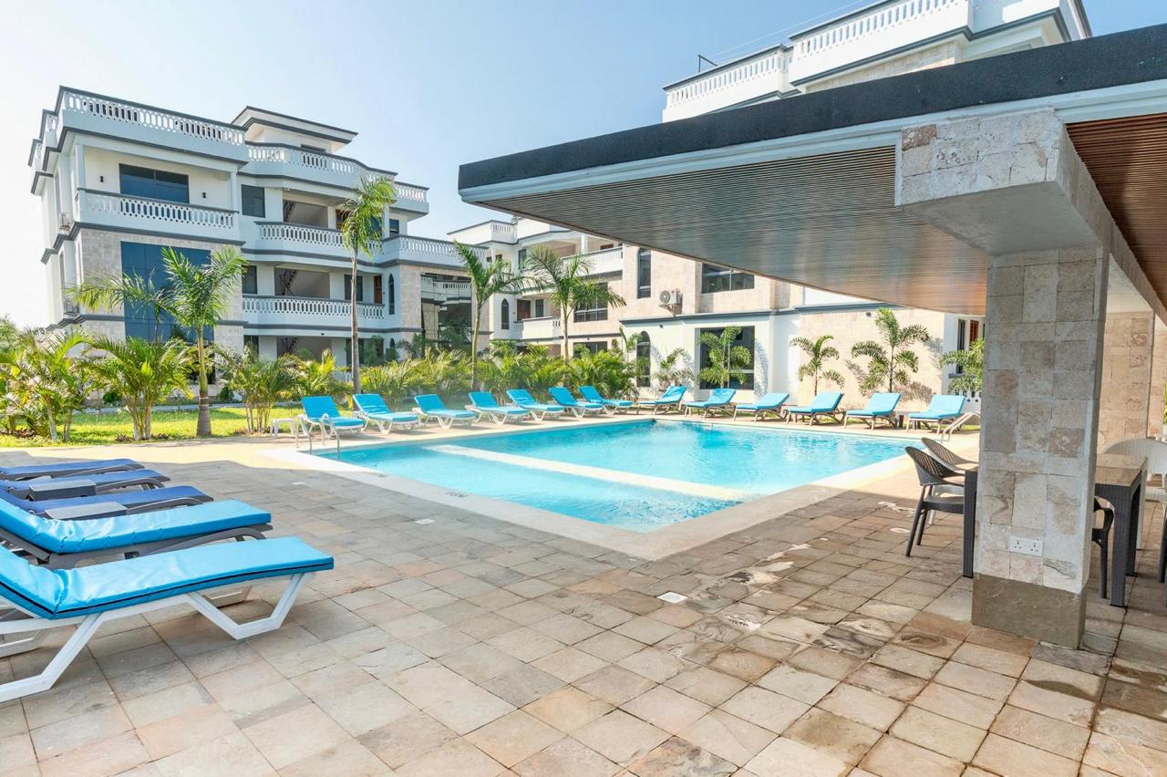 Contemporary Luxe Villas