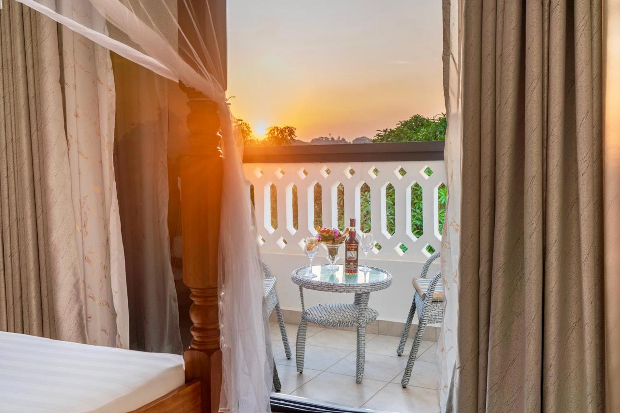 Contemporary Luxe Villas