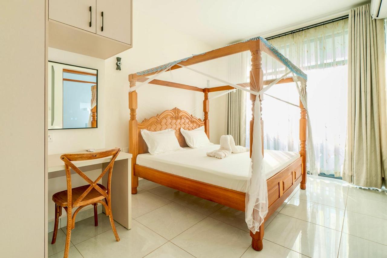 Contemporary Luxe Villas