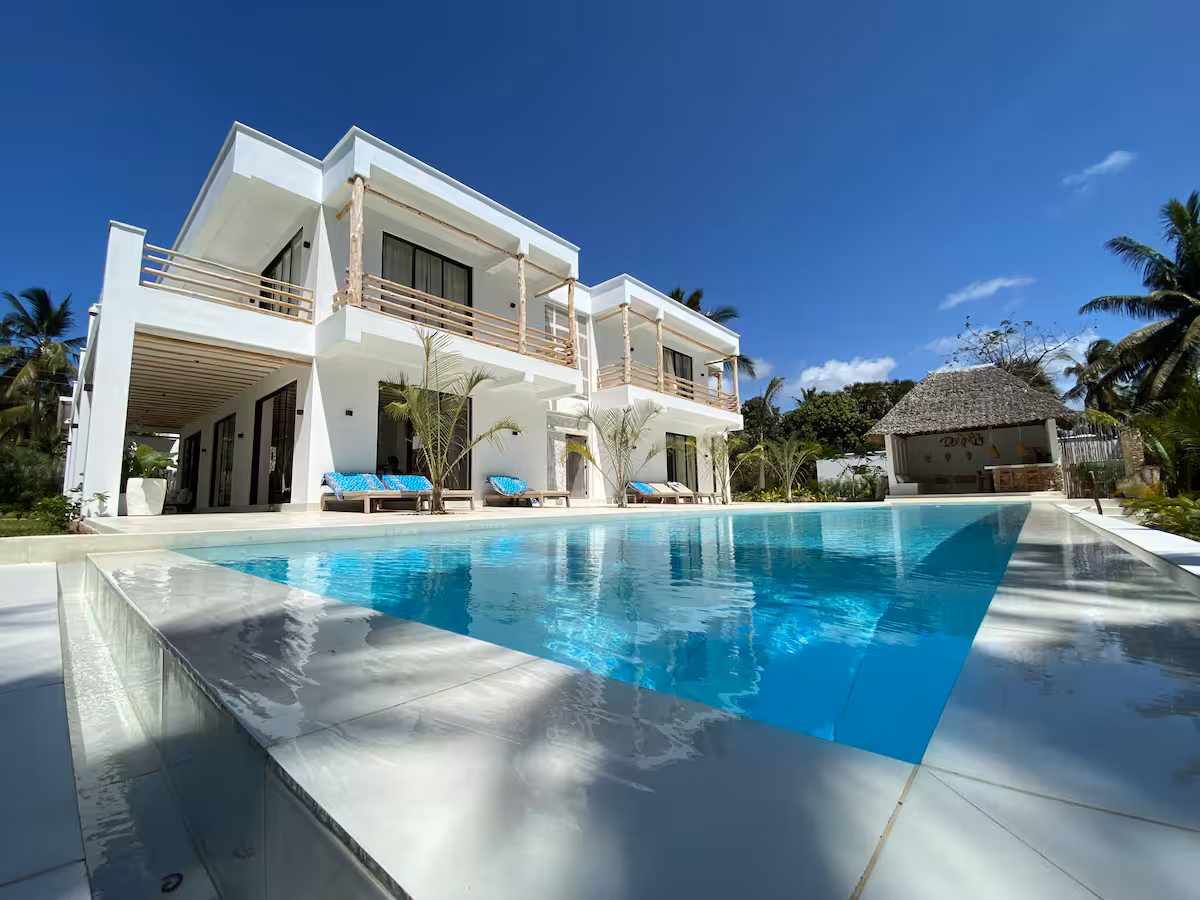 Lavish 5-BR Villa