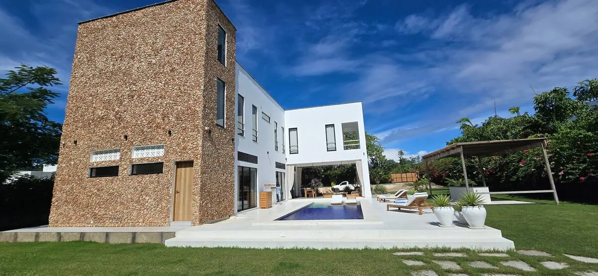 Ultra-Luxury 3-BR Villa